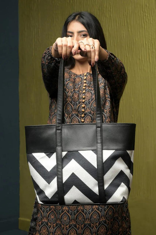 Modern Chevron Pattern Tote Bag ( ZTS-CR-061)