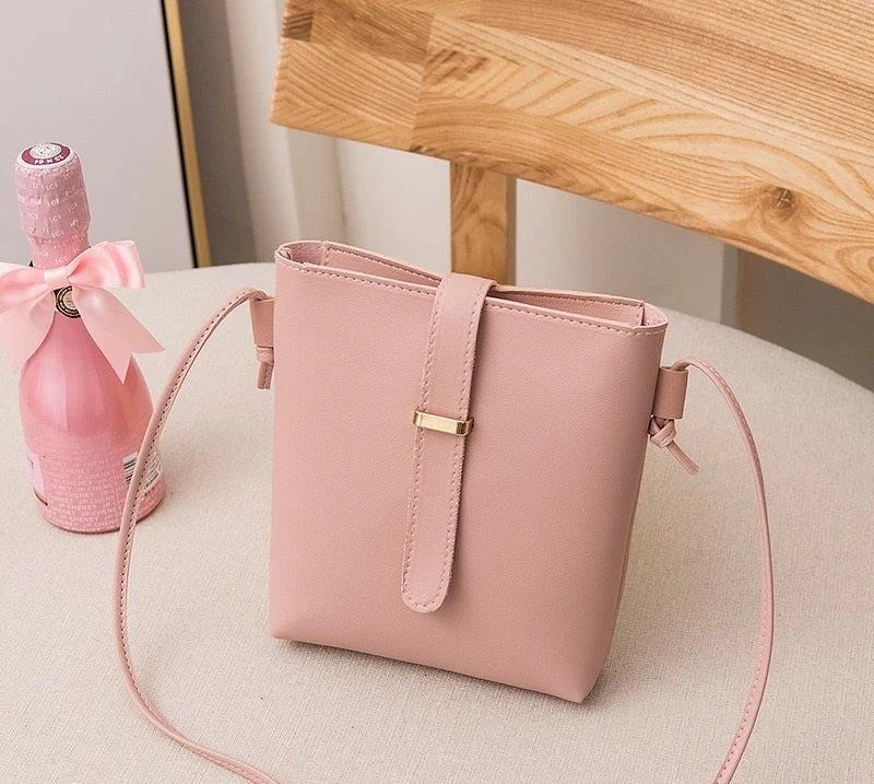 Chic Minimalist Crossbody Bag
