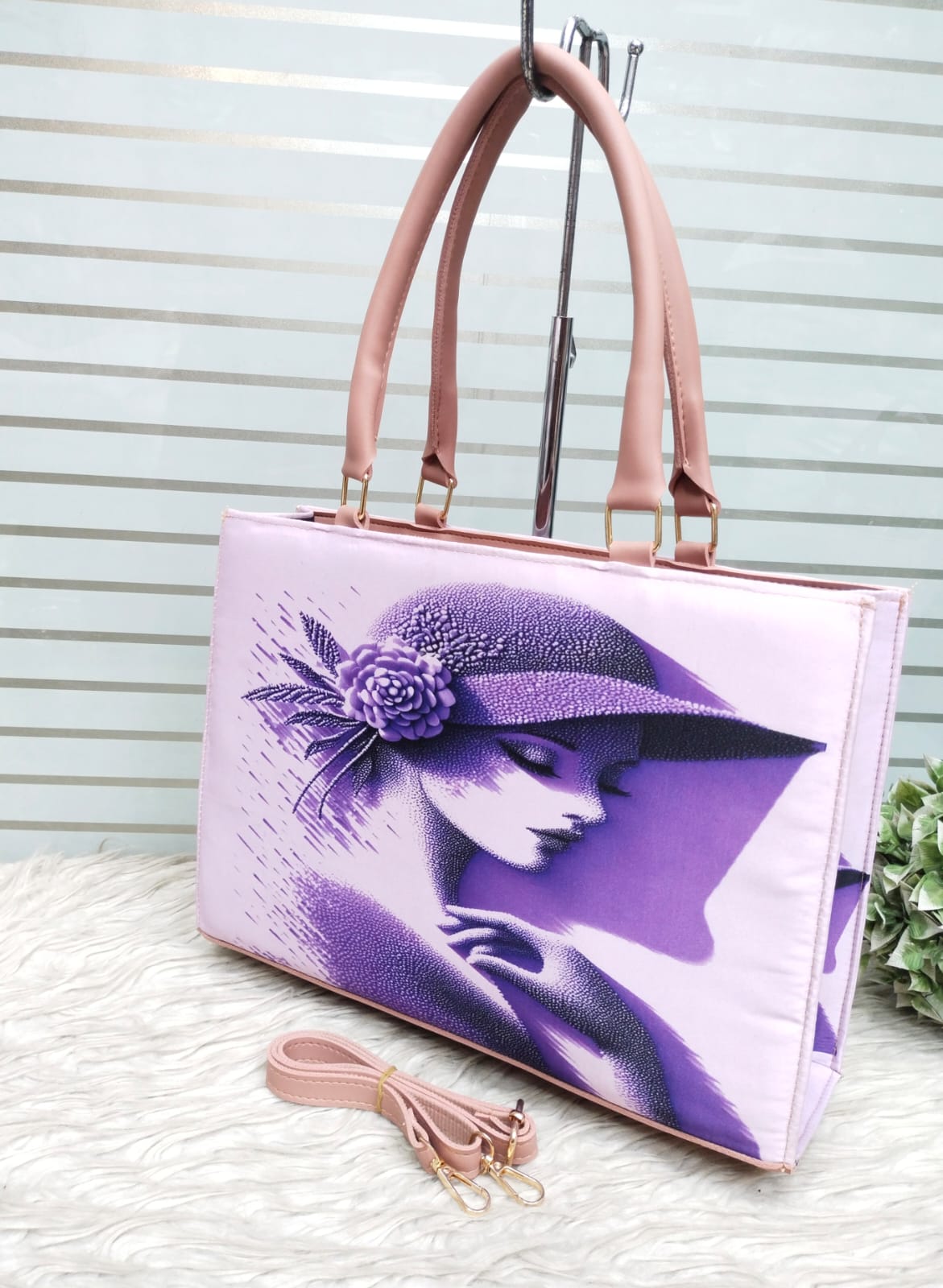 Vintage Muse Printed Handbag – Elegant Designer Tote