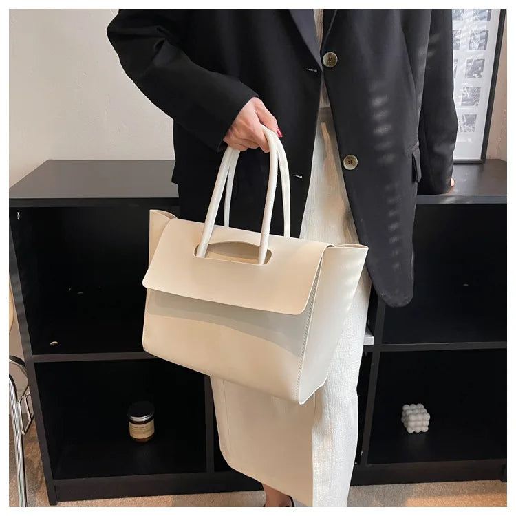 Minimalist Structured Leather Tote Bag – Everyday Chic