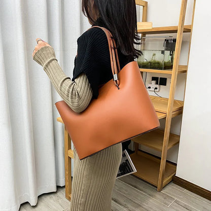 Classic Luxe Tote – Everyday Elegance Redefined (CR-043)