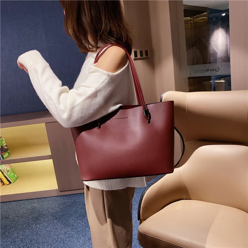 Classic Luxe Tote – Everyday Elegance Redefined (ZTS CR 043)