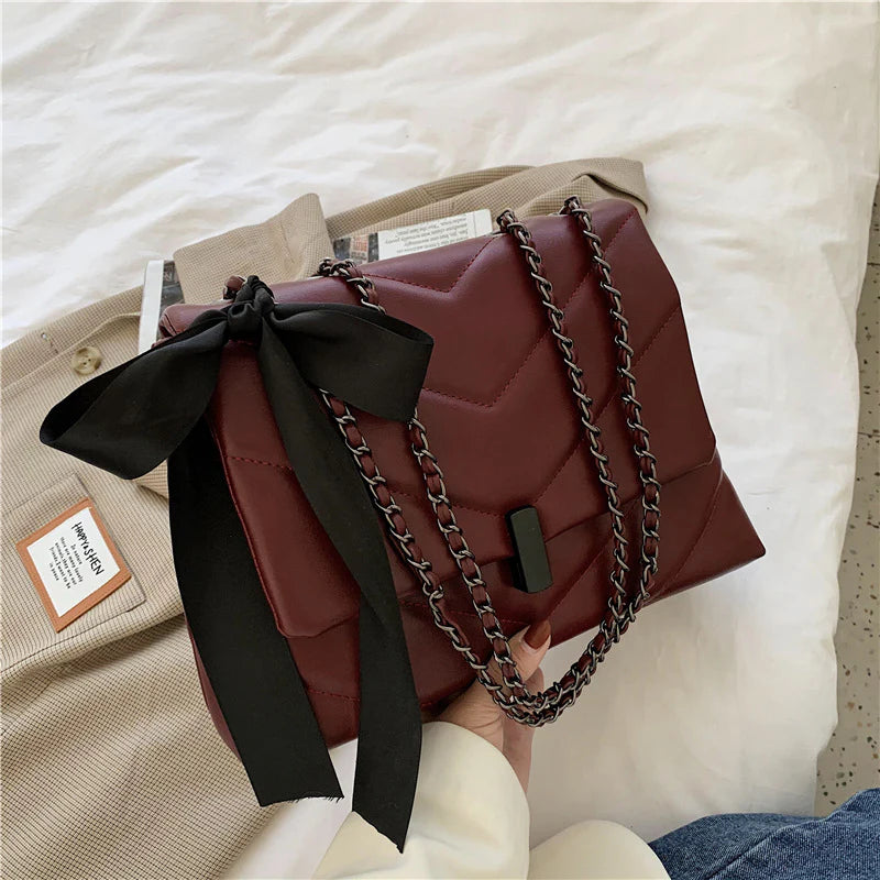Chic Chevron Chain Shoulder Bag