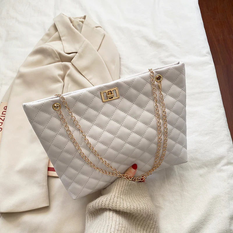 Elegant Quilted Chain Shoulder Bag – Premium Faux Leather (ZTS-CR-062)