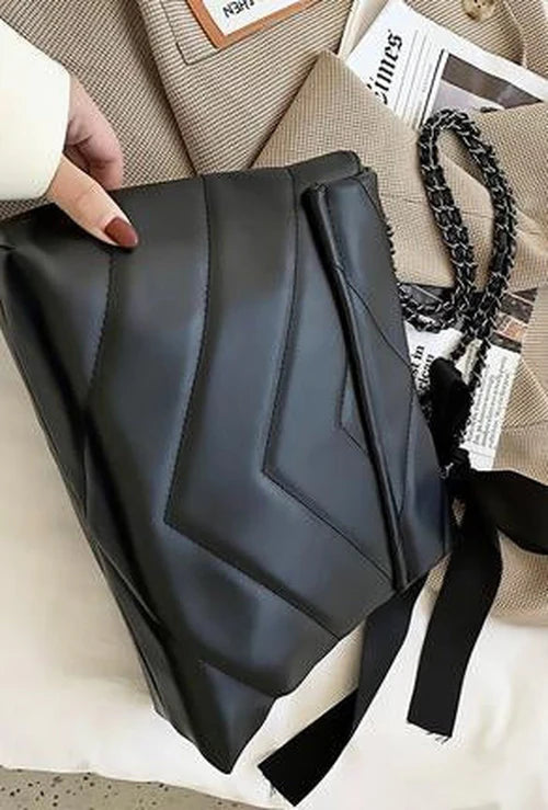 Chic Chevron Chain Shoulder Bag