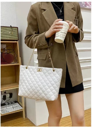 Elegant Quilted Chain Shoulder Bag – Premium Faux Leather (ZTS-CR-062)