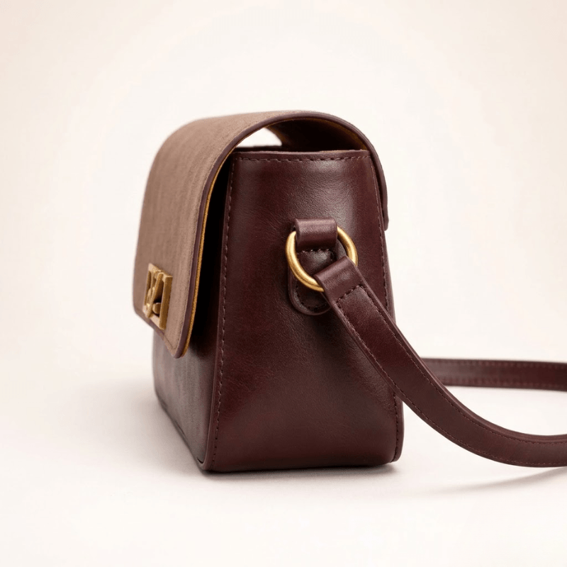 Crossbody Gold Chain, Metal Logo, Flap Closure CR-120