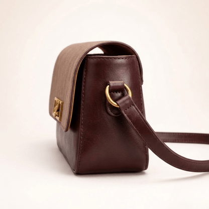 Crossbody Gold Chain, Metal Logo, Flap Closure CR-120